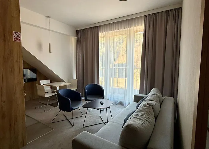 Czarna Gora 420 3* Siena